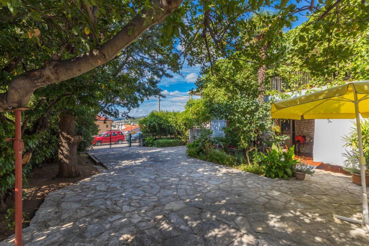 Apartments With A Parking Space Selce, Crikvenica - 2381 Extérieur photo